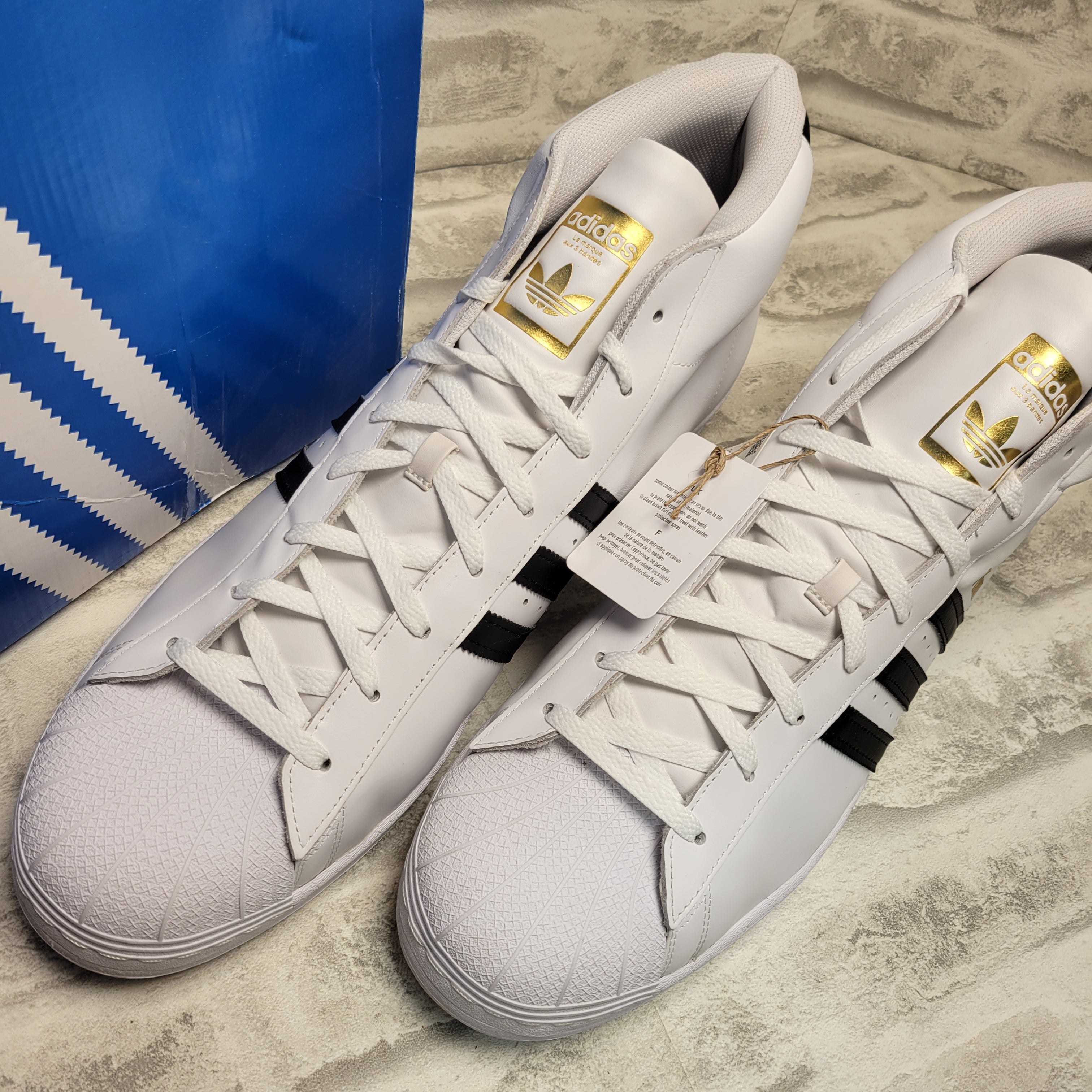 adidas Originals Men's Pro Model Sneaker (21, White/Black/Gold Foil) (7872381649134)